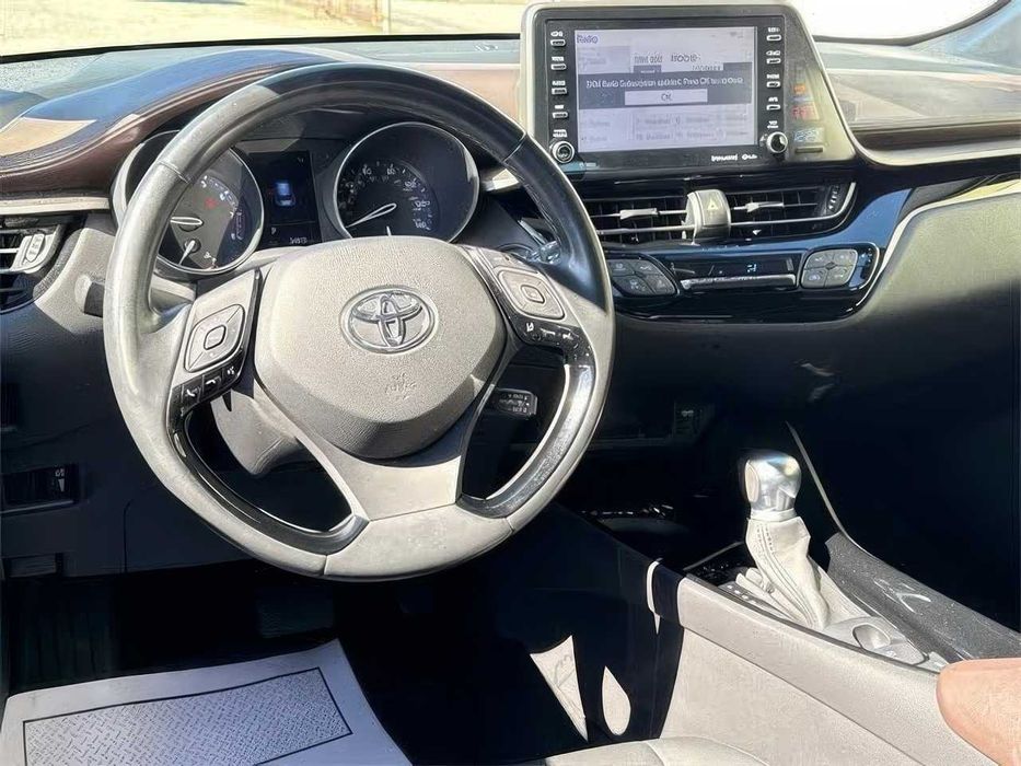 Toyota C-HR Limited      2019