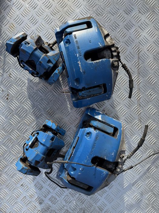 Zaciski hamulcowe komplet przod, tyl BMW F10, F11, F01, 4.4V8