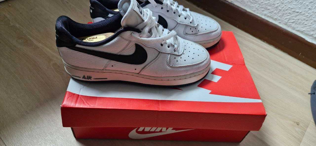 Кросівки Nike Air Force  39 розмір
