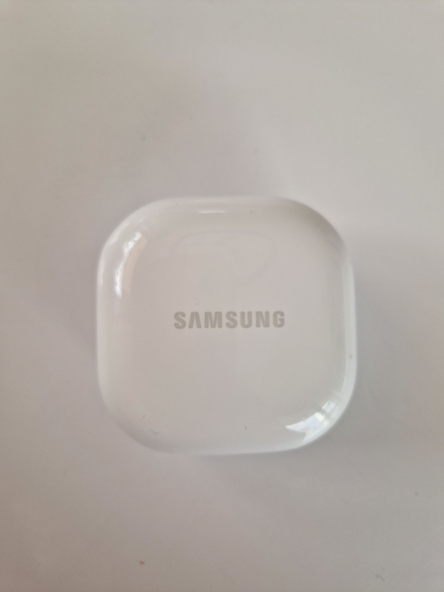 Słuchawki bezprzewodowe Samsung Galaxy Buds 2 – używane + etui Pokébal
