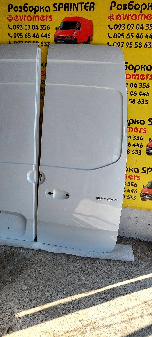 Задні двері білі mercedes Sprinter W907 W910 Двери спринтер 907 910