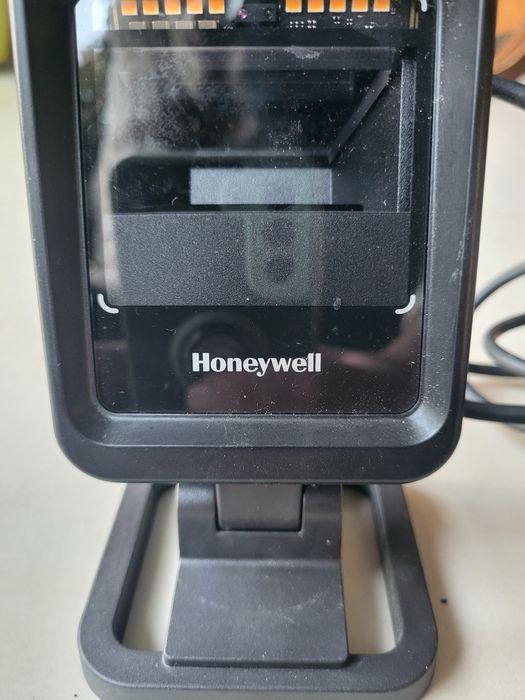професійний сканер штрих-кодів Honeywell Genesis XP 7680g.
Підтримує 1