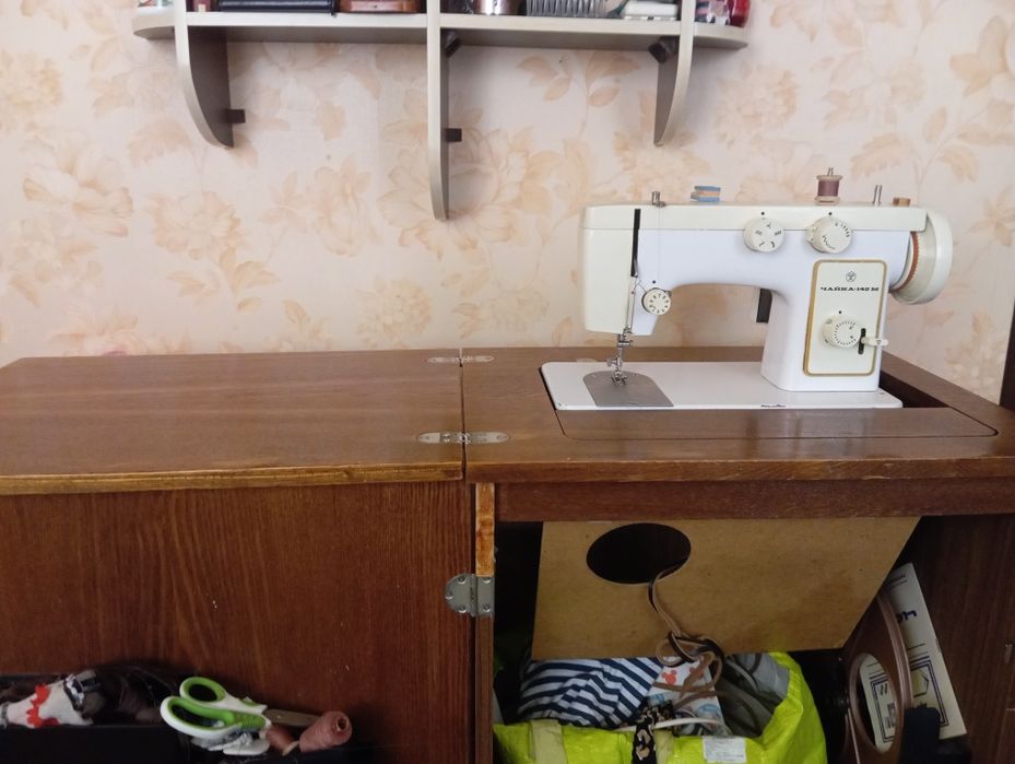 Продам швнйную машину.