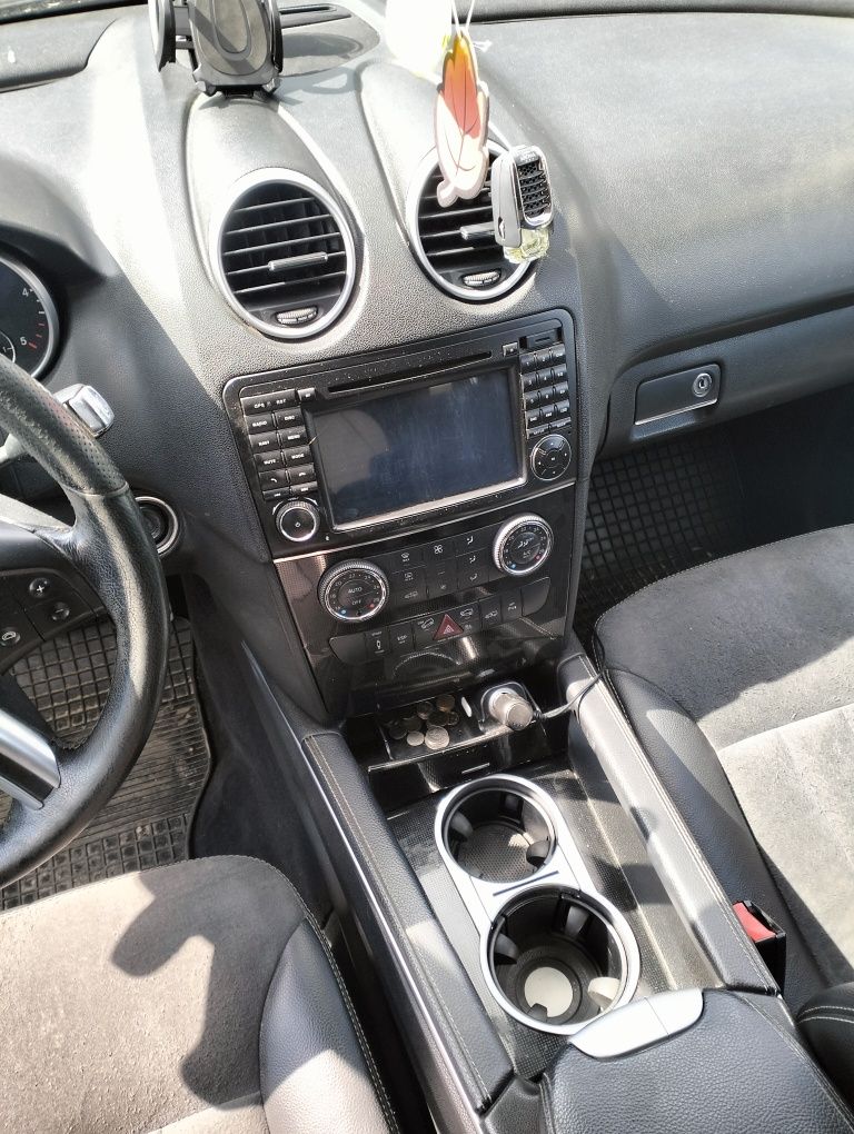 Mercedes ML 320 uszkodzony