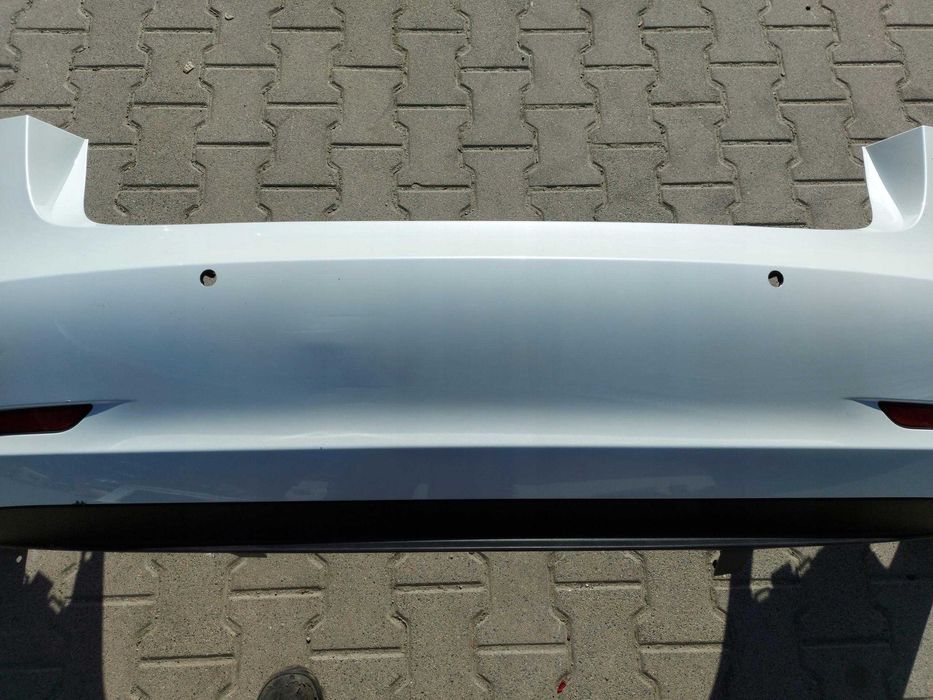 Tesla Model 3 бампер задній рест дорест