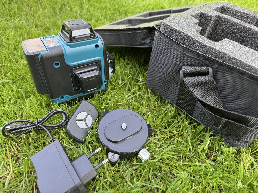 Laser krzyżowy makita pion poziom 16 linii niwelator pilot statyw etui