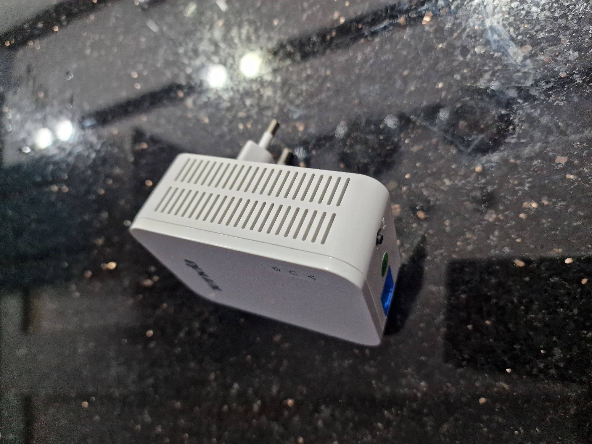 Transmiter sieciowy TENDA AV1000 P3 powerline adapter