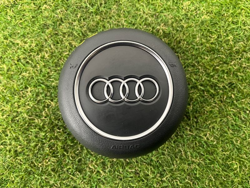 Airbag руля AUDI A4 B9 2.0 2017