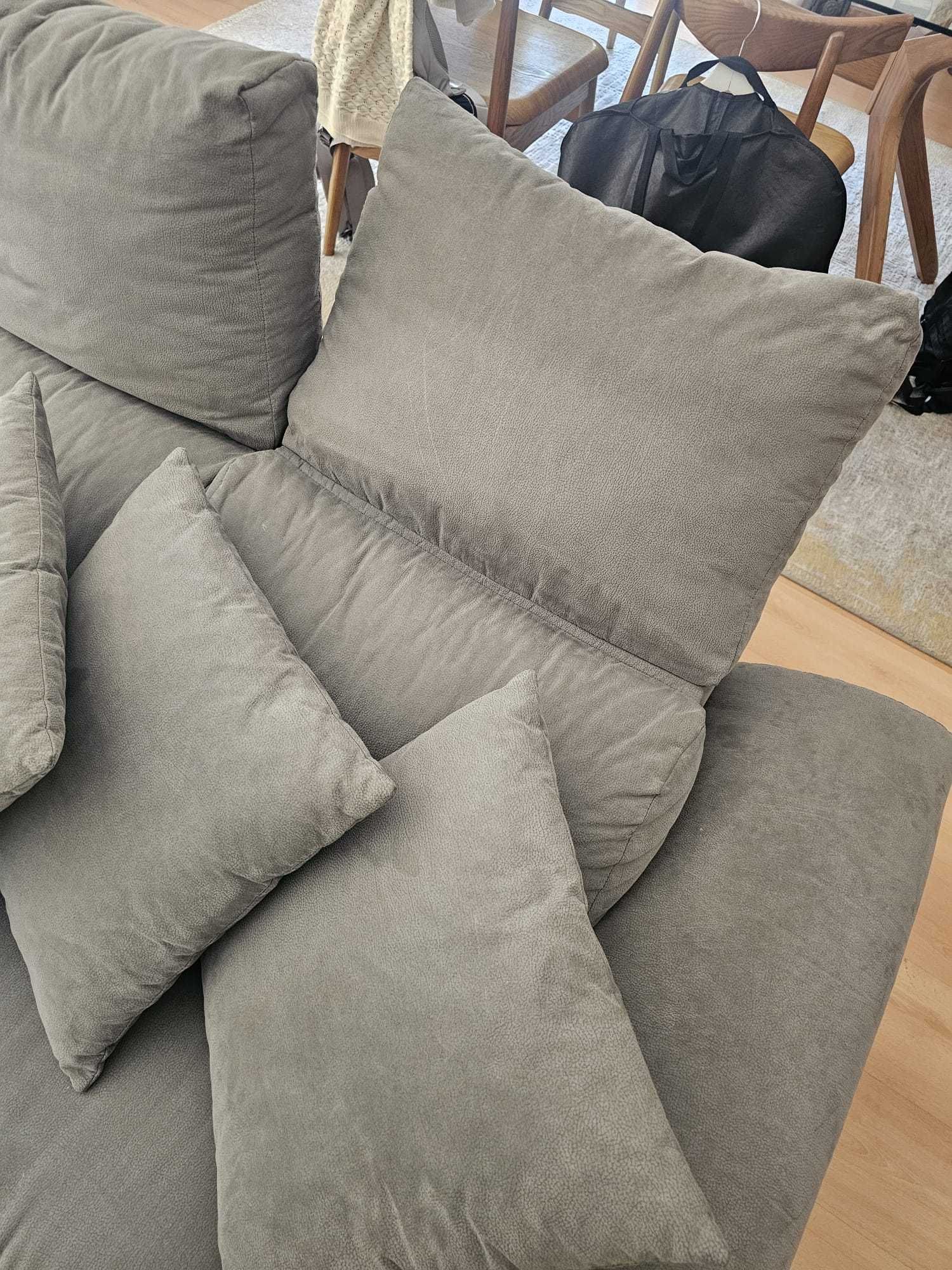 Sofá cinzento Conforama