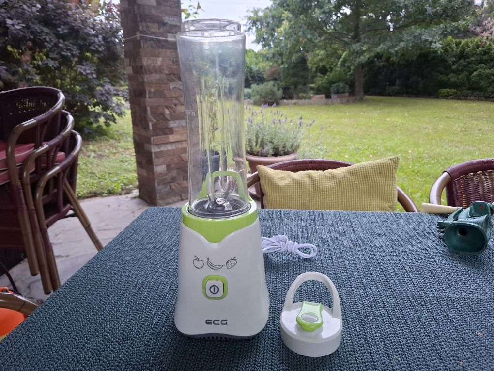 Smoothie maker, blender ECG 600ml