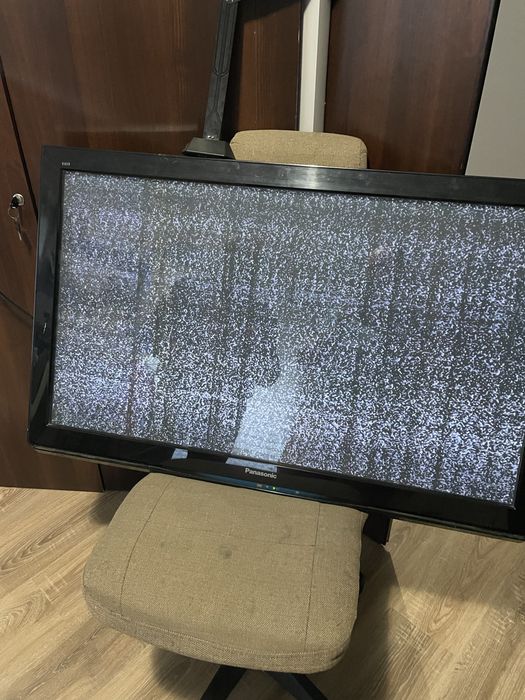 Телевізор в робочому стані..