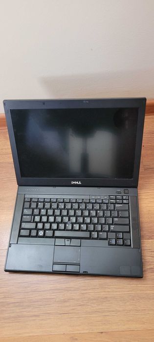 Laptop DEL uszkodzony