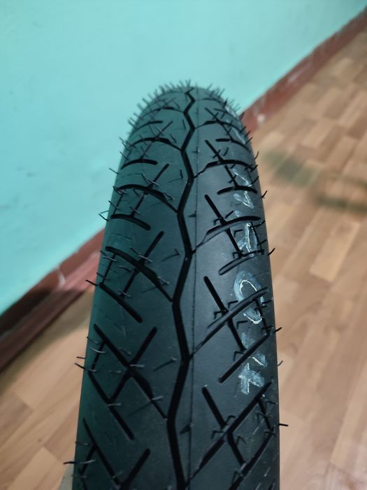 Дві Bridgestone BT46 3.25 R19
