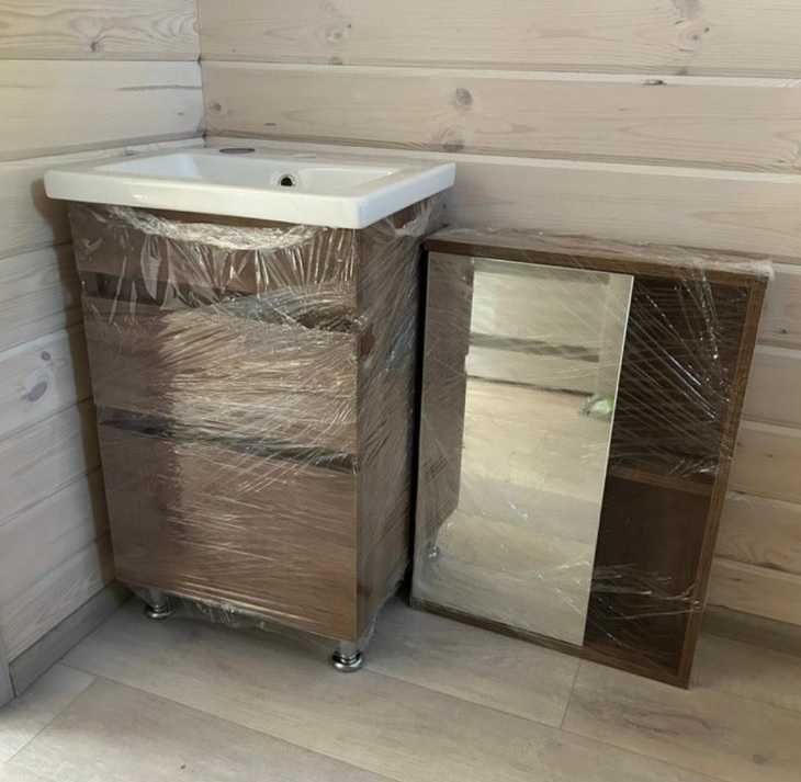 Нова тумба для ванної кімнати в комплекті з умивальником, раковиною.