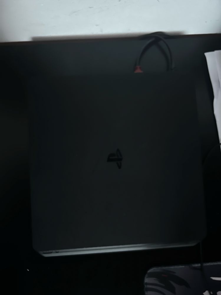 Ps4 slim usada mas em bom estado