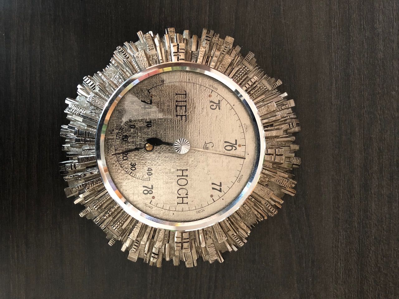 barometr. termometr w wyjątkowej metalowej obudowie 13. 5 cm, prezent