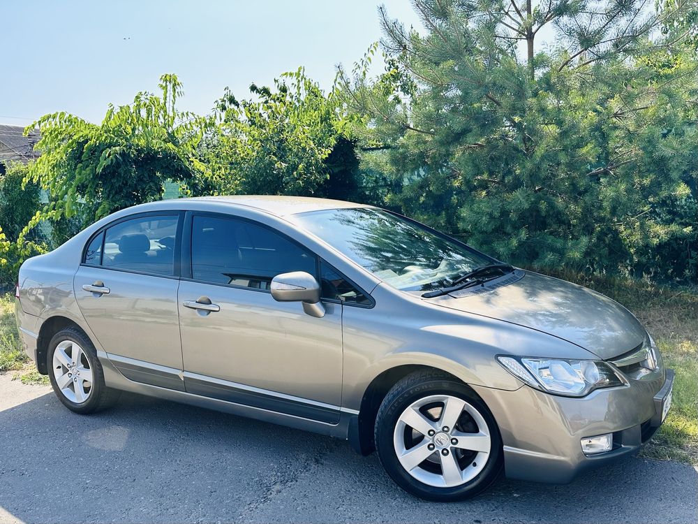 Honda Civik 2008 год автомат