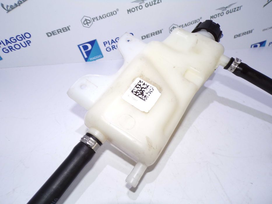 Zbiorniczek Płynu Chłodniczego + przewody-węże Piaggio Mp3 300 HPE