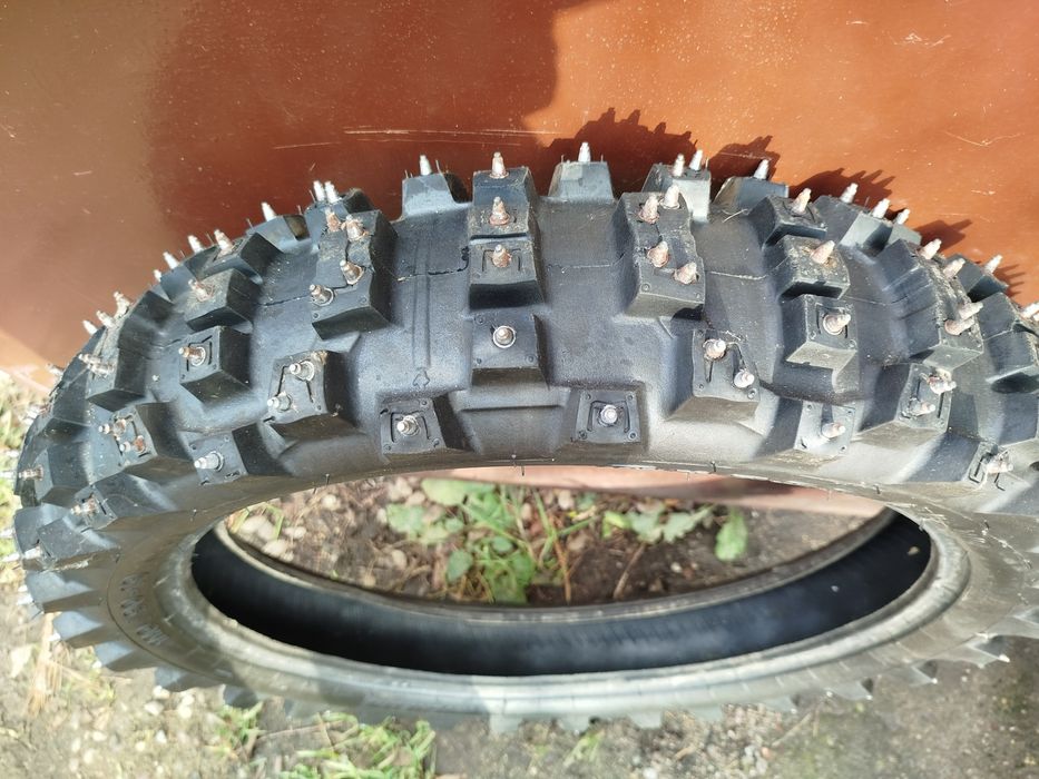 Opona 110/90/19 z kolcami Michelin AC10 kolec szwedzki zamienię na