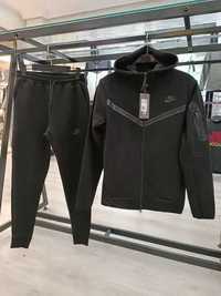 Чоловічий весняний спортивний костюм Nike Tech Fleece black. S