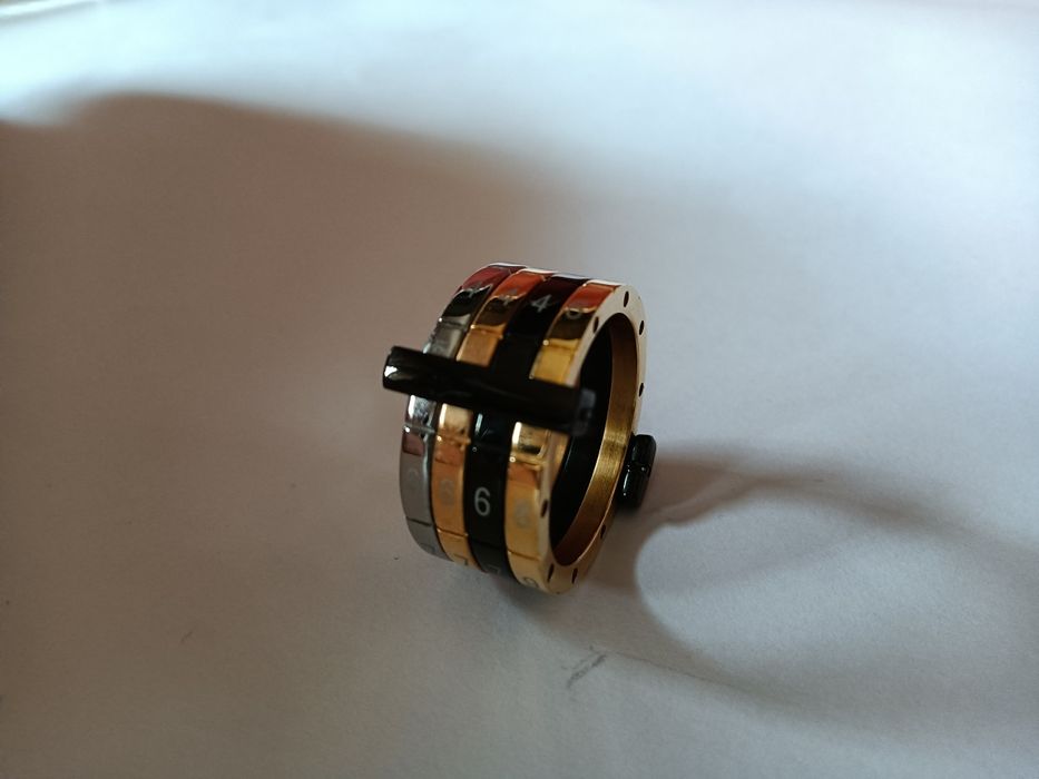 Anel novo em aço com data - tamanho 18