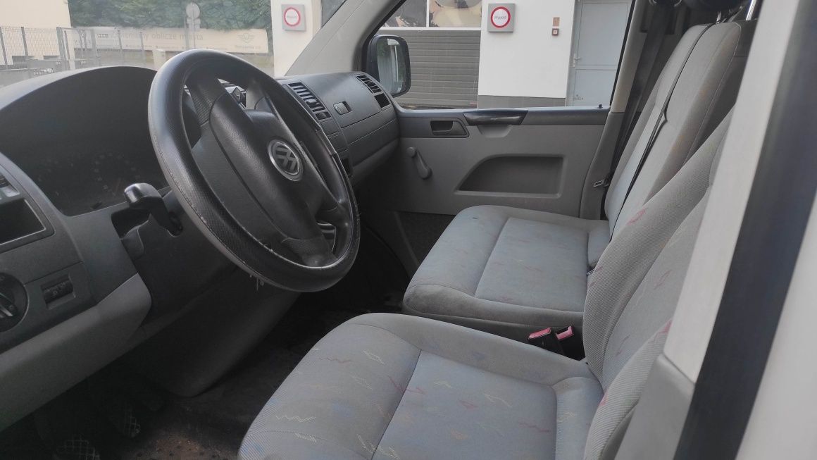 Volkswagen Transporter 1.9 TDI 2006r. zadbany