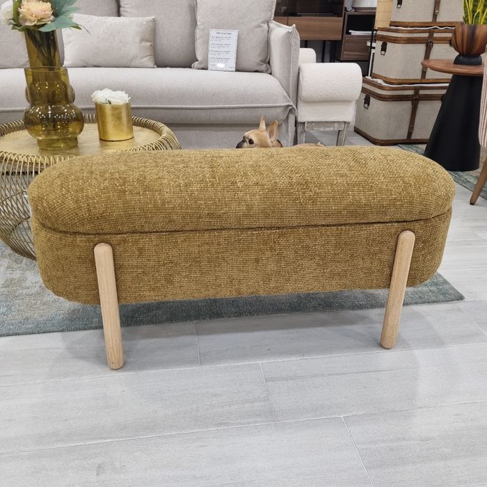 Banqueta com arrumação mostarda alinhado By Arcoazul Design