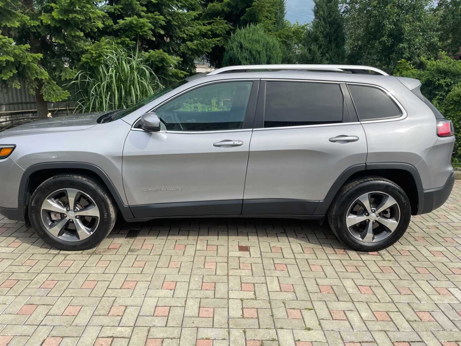 Продам Jeep Cherokee LIMITED 2019 2.0T 4x4