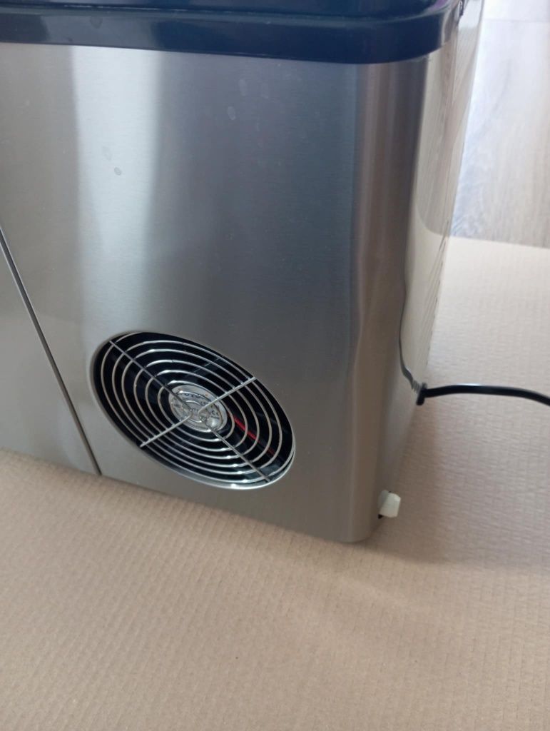 Kostkarka do lodów 150w