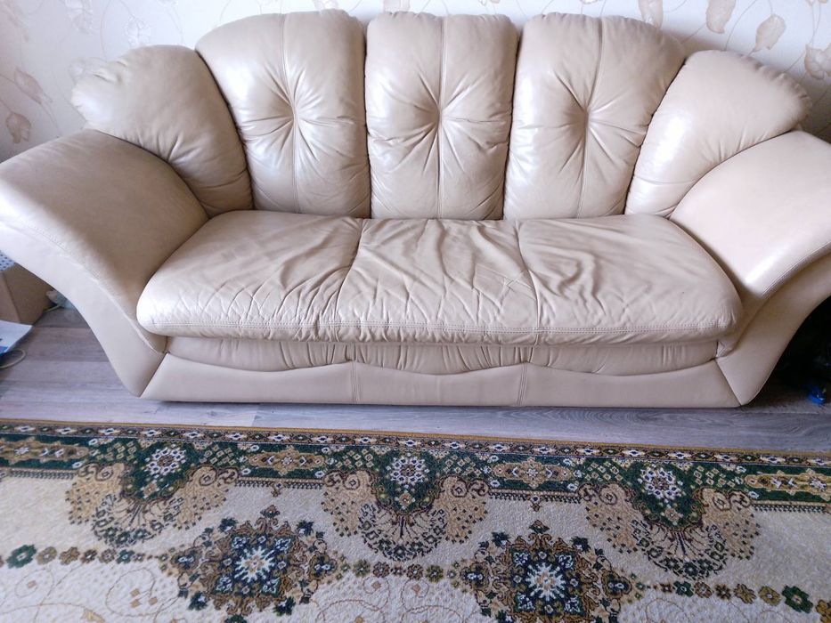 Продам шкіряний диван
