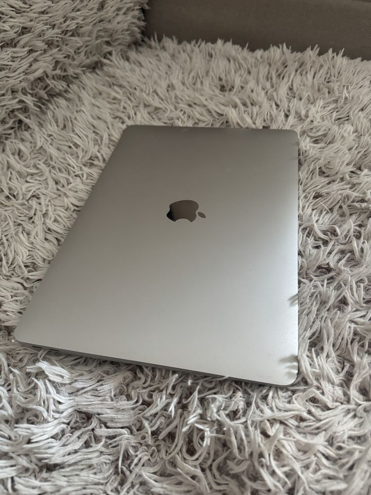 Mac Book Air 13-inch