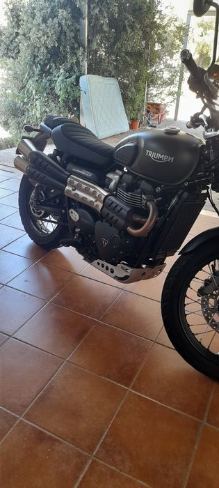 Triumph scrambler 900