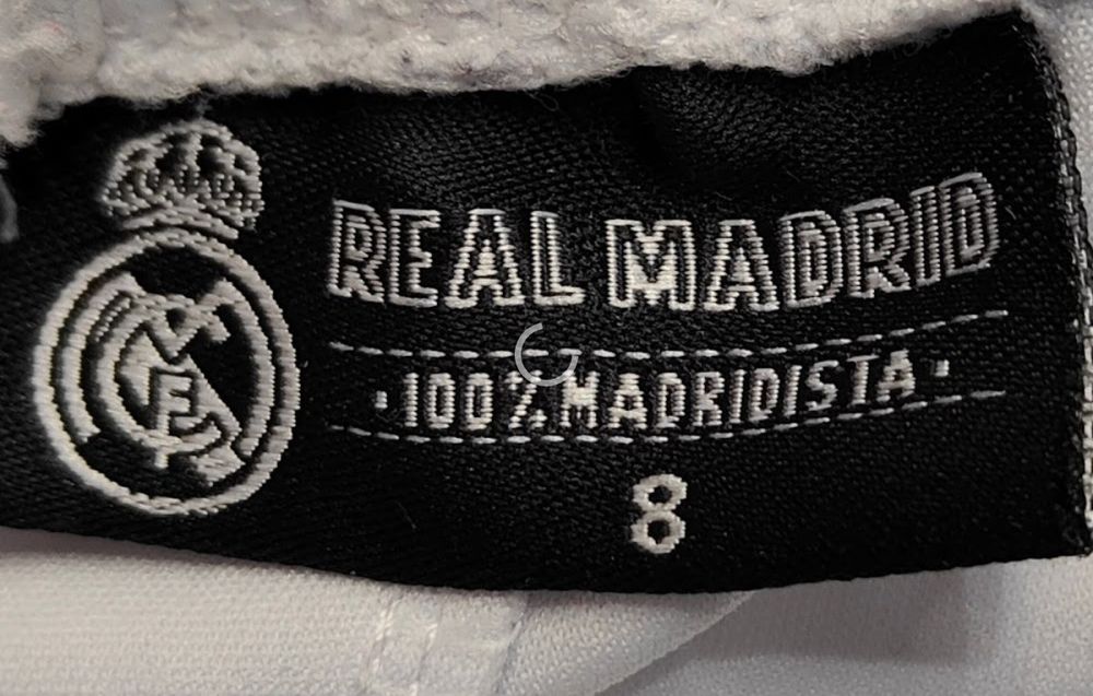 S) Real Madryt logowane spodenki klubowe Roz.116