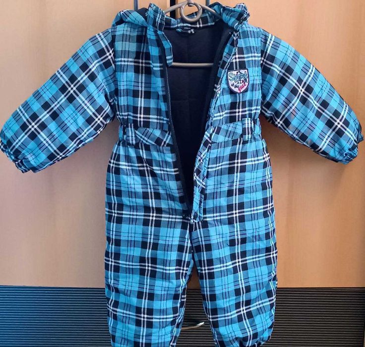 Цілісний дитячий демісезонний комбінезон на хлопчика.