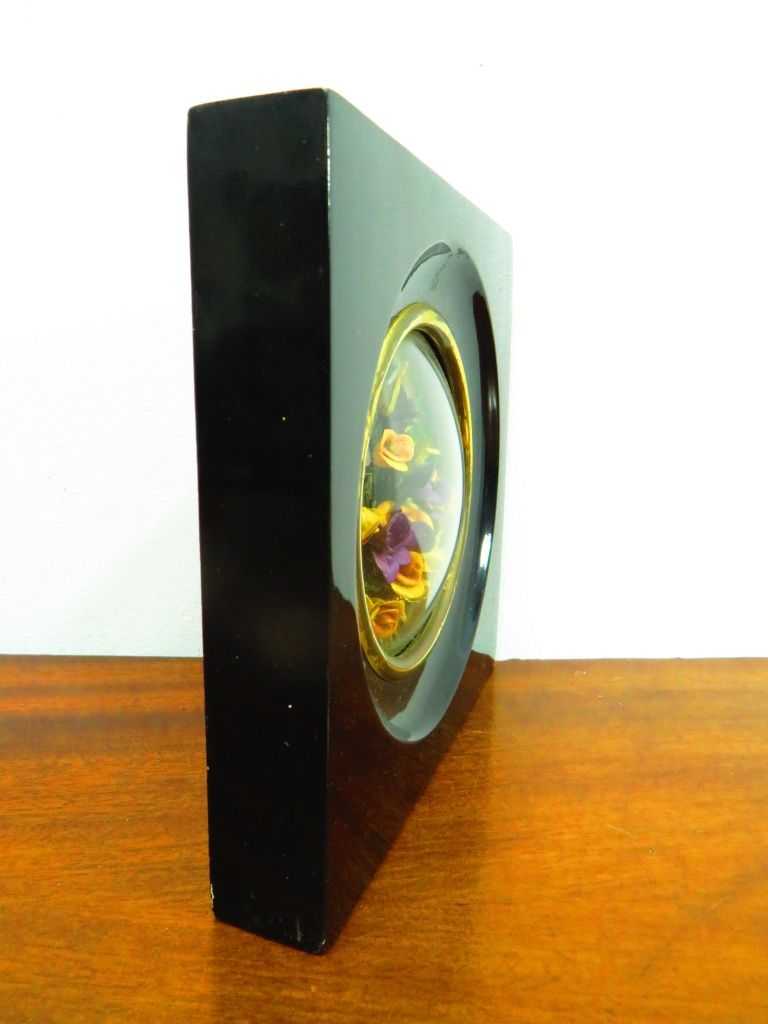 Quadro com redoma.