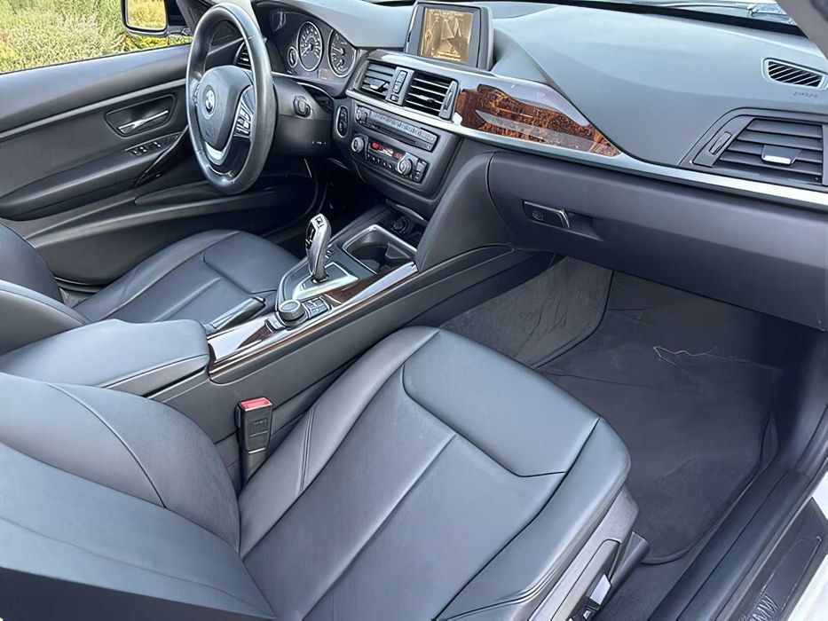 BMW 3 Series      2015