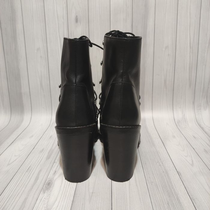 Ботильйони Asos eisha