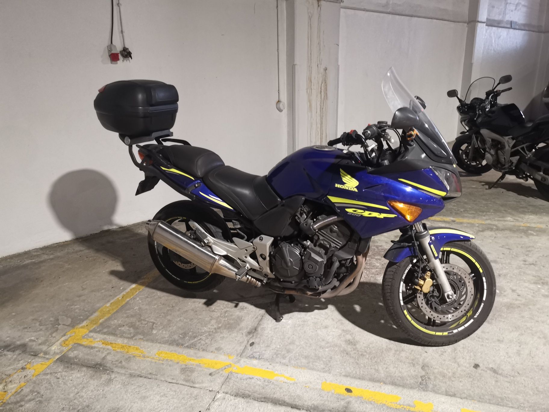 Cbf 600 SA de 2004