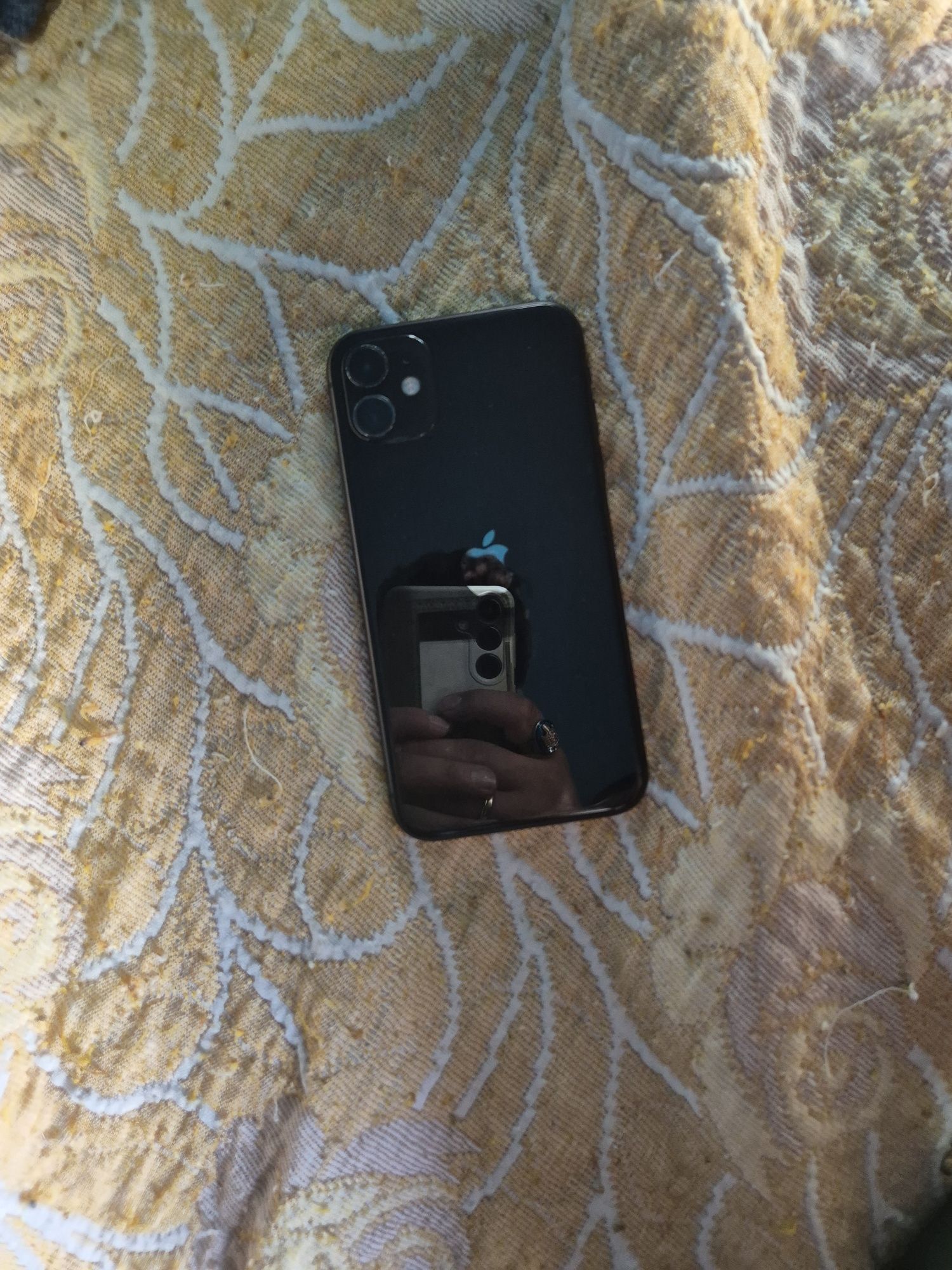 Iphone 11 e 7 capas incluídas