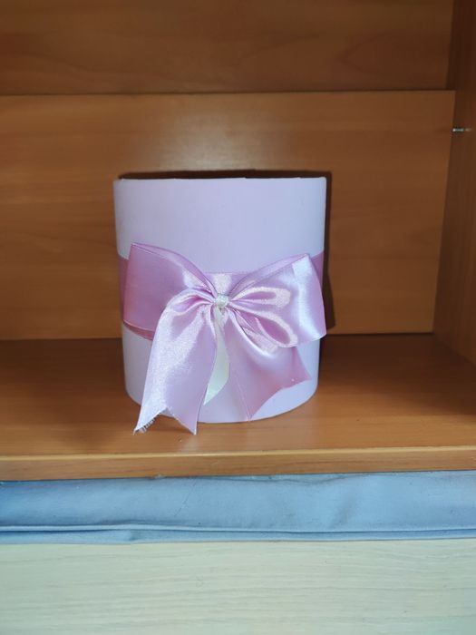 Круглі коробки для квітів