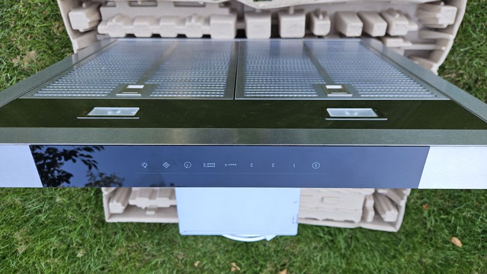 Okap kuchenny kominowy Bosh DWB67JP50 stal nierdzewna