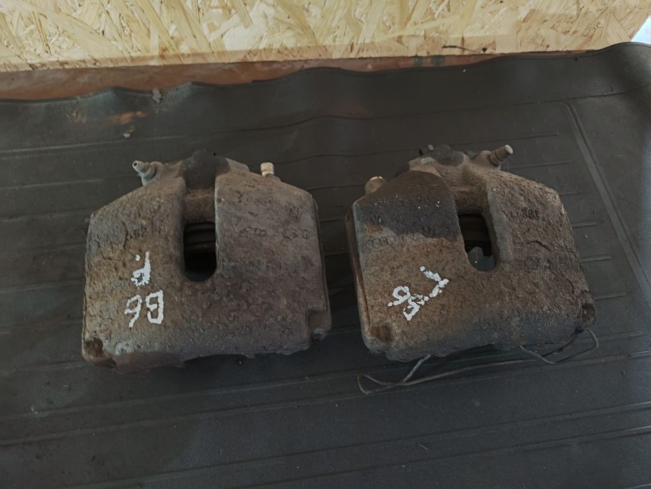 Zacisk hamulcowy przód lewy prawy zaciski volkswagen passat b6 Touran