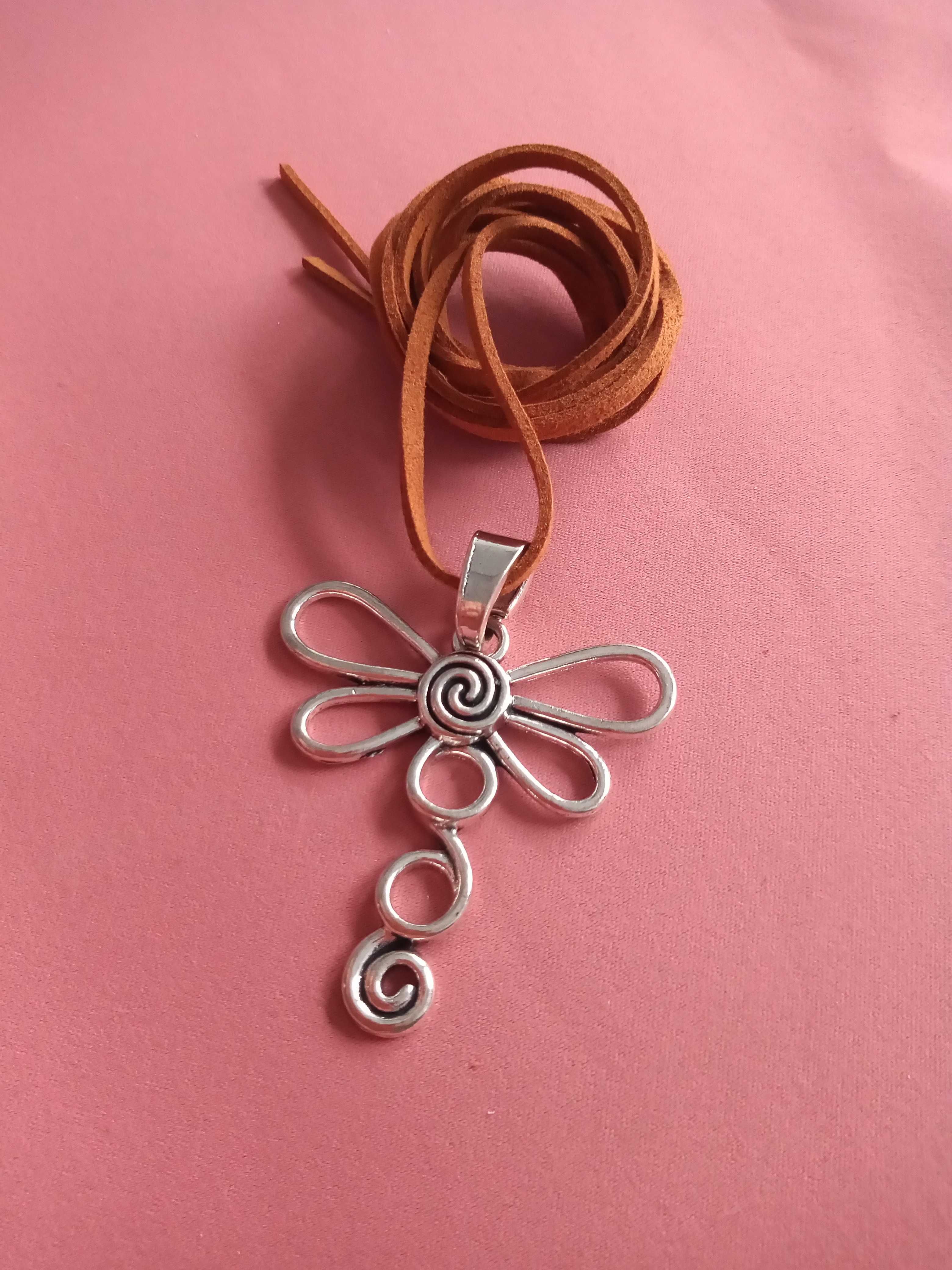 Piękny Naszyjnik choker duża ważka czarny rzemyk 140cm