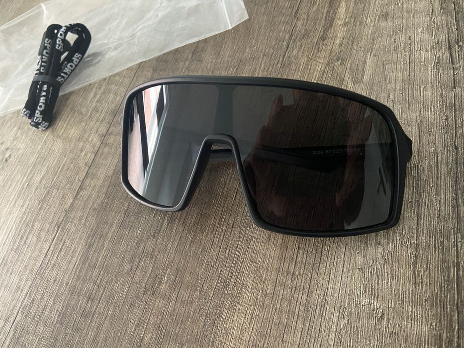 Óculos Sol tipo Oakley Sutro