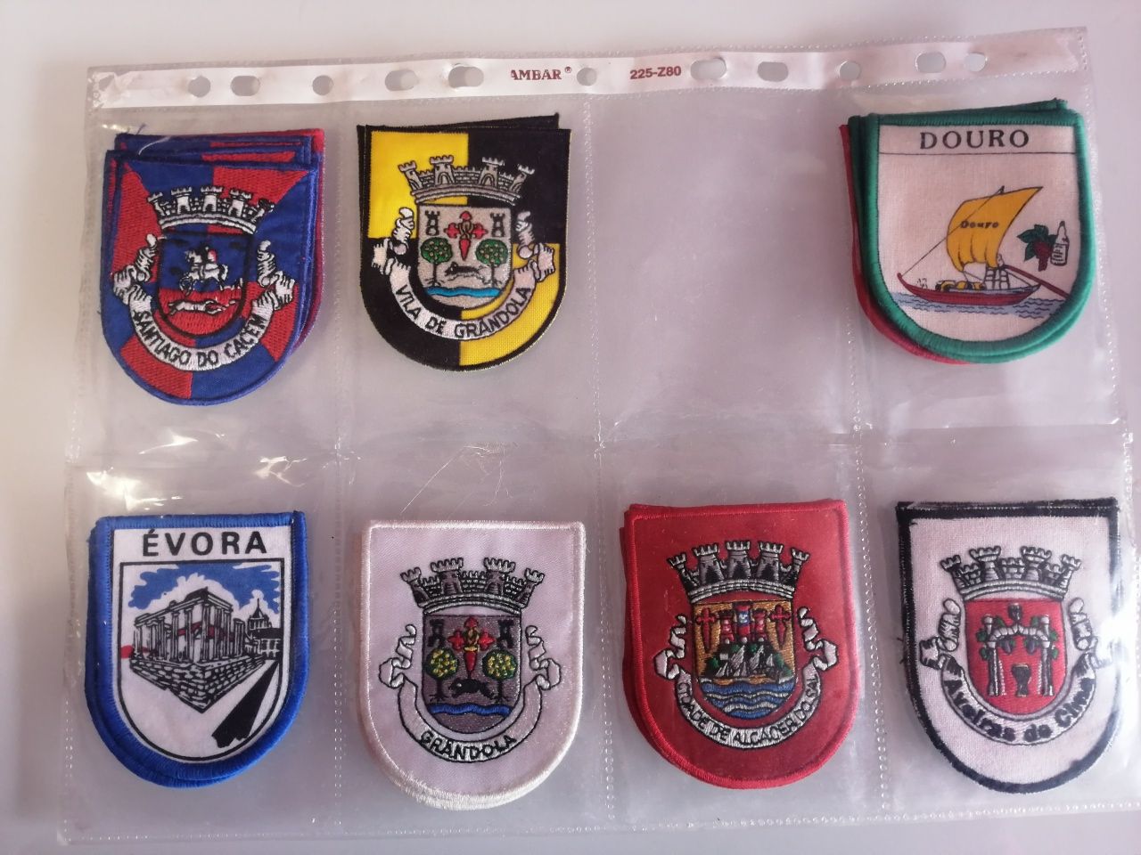 Emblemas para o traje académico