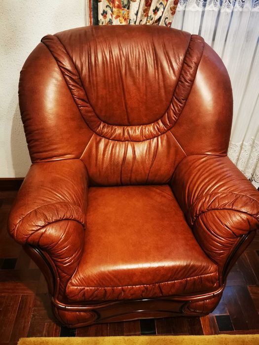 Como novos! Conjunto sofás em Couro