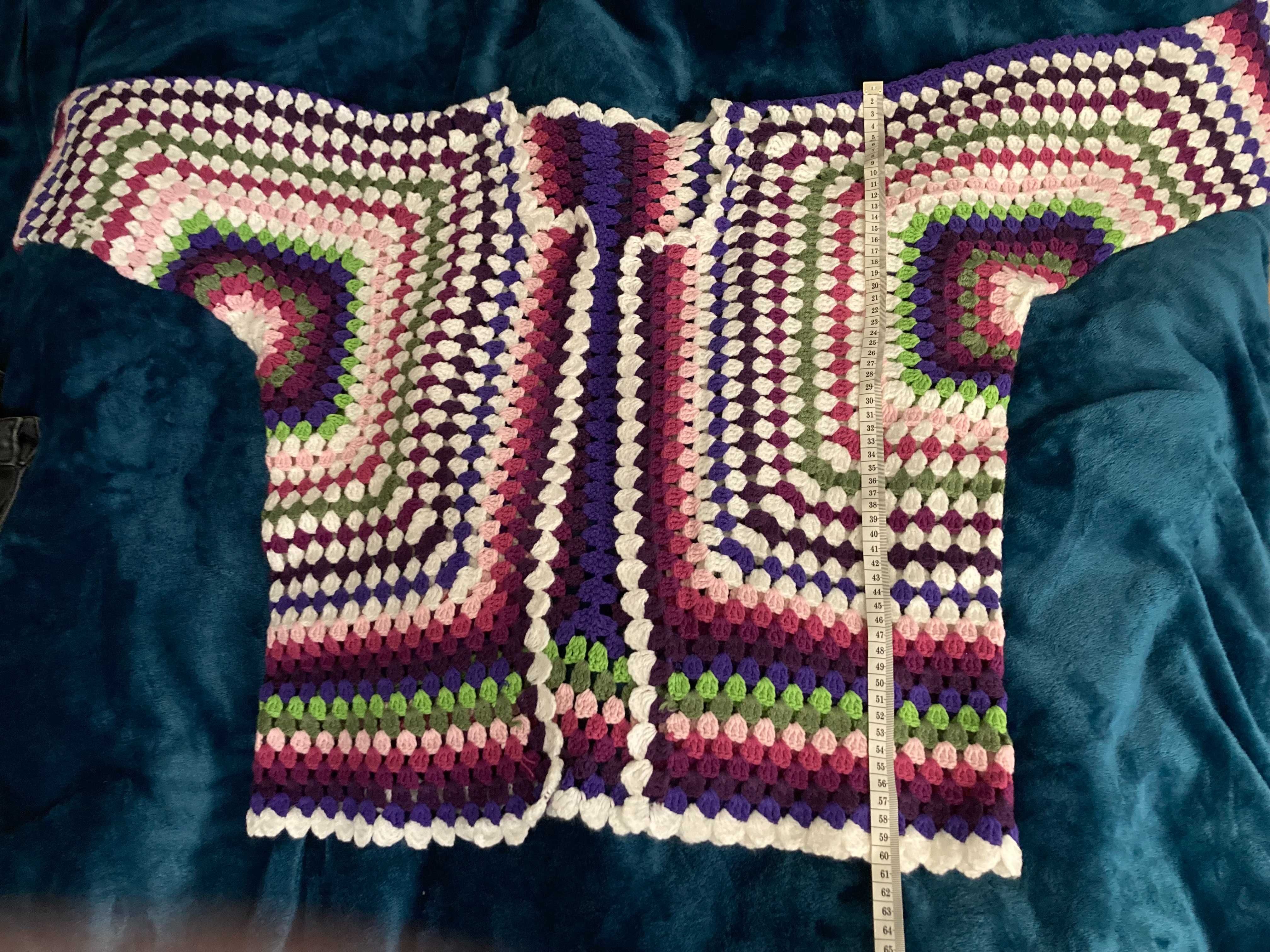 Casaco Muhler Cardigan Crochet lã para mulher feito a mao /  roxo