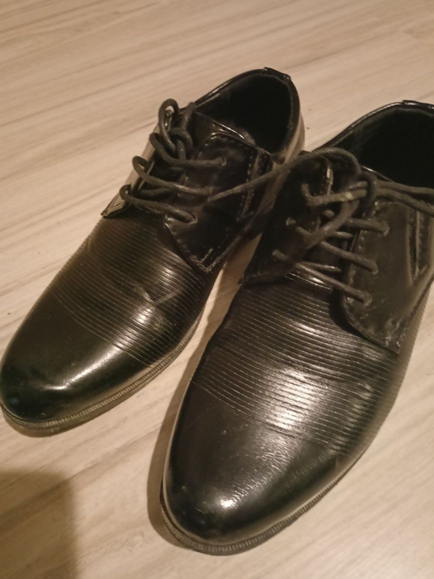 Buty eleganckie rozm.31