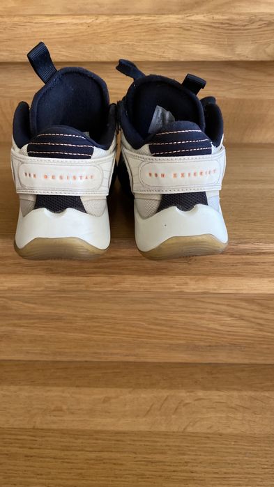 Buty do koszykowki chlopiece air Jordan luka 2