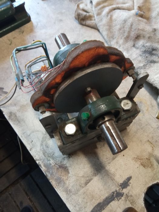 Prądnica 3 fazowa do elektrowni wiatrowej tak zwana amerykanka